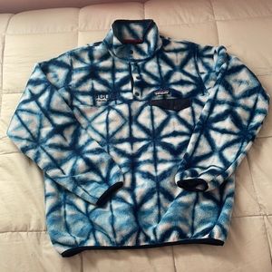 Blue UConn Patagonia snap fleece